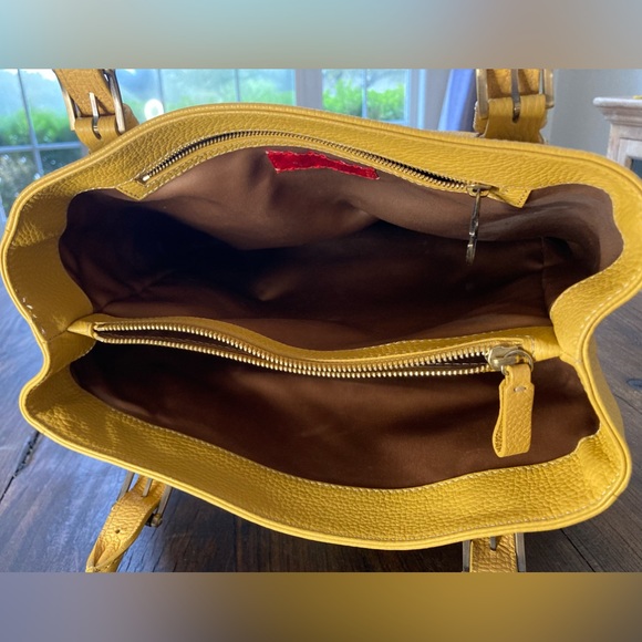 AUTHENTIC VALENTINO Handbag ♥️ 12” W x 10” H x 5” D. Excellent condition. - Picture 5 of 8